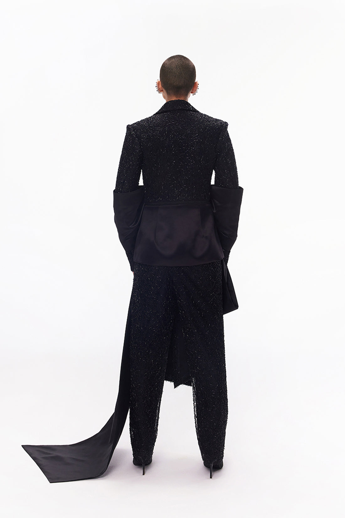 SCULPTURAL FRONT JACKET